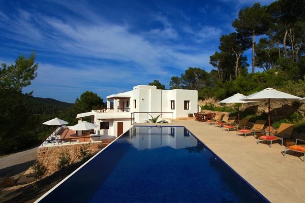 Villa di lusso moderno con una magnifica vista a Es Cubells