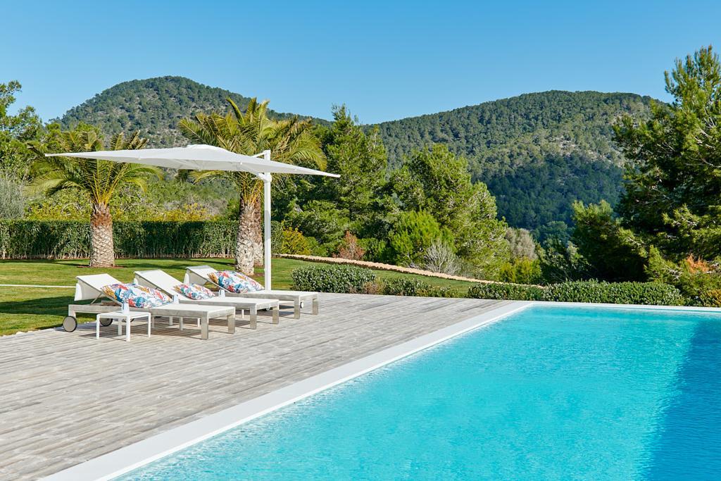 Villa di lusso di nuova costruzione vicino a Ibiza con le migliori viste sul mare