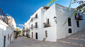 Casa a schiera a Ibiza Dalt Villa in vendita