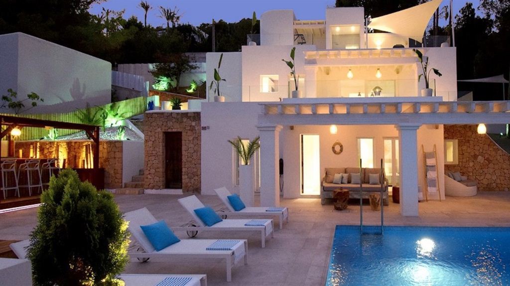 Bella proprietà in una zona privata sulla collina di ES Cubells - Ibiza in vendita