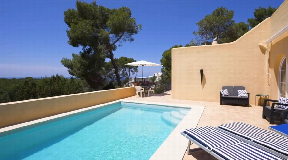 Splendida casa indipendente con vista mozzafiato sul mare e piscina a Sant Antoni de Portmany