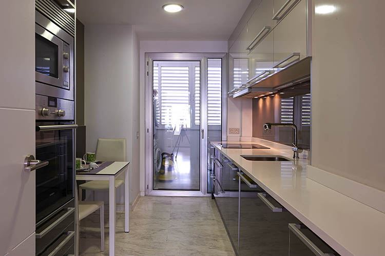 Bellissimo appartamento di 3 piani in prima linea con fantastica vista sul mare in vendita a Ibiza