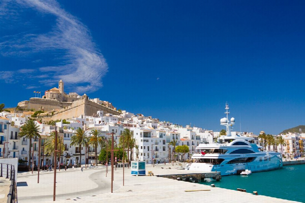 Servizio di portineria a Ibiza, la scelta ideale per una vacanza perfetta